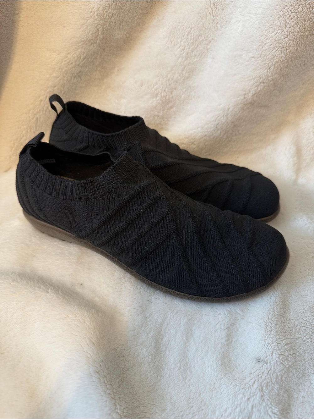 Naot Women’s Slip-On Knit Shoe Vegan Black size 40 eu/9.5 us NWOB